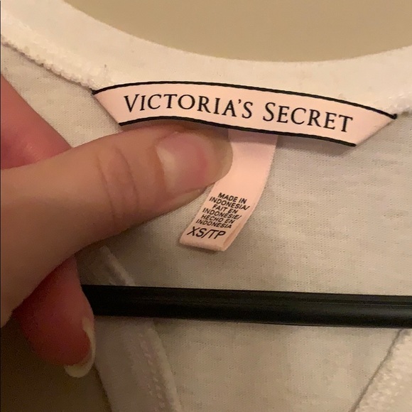 Victoria’s Secret White Racerback Tank Top - Picture 2 of 4